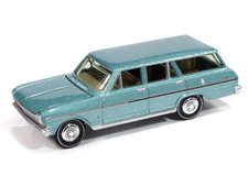 CHEVROLET Nova II 400 Wagon - 1963 - Laurel Green - Auto World 1:64