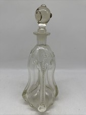 Alte Karaffe aus Glas mit