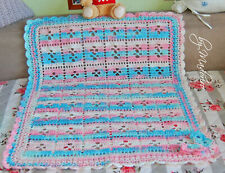 Babydecke und Puppendecke Wagendecke gehäkelt Color Midwife Schmetterling