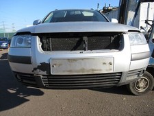 VW Passat 3BG Schlachtfest - Stoßstange vorne Frontschürze LA7W REFLEXSILBER