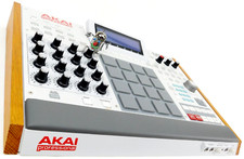 Akai MPC Renaissance Sampler Synthesizer +Wood + Neuwertig +OVP + 1.5J Garantie