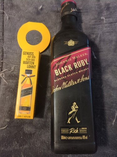 Johny walker black - black, ruby
