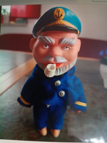 Sammelfigur kapitän brise - ", "