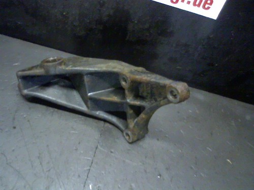Motorträger - , (getriebe)