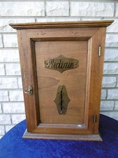  TOP alter Arztschrank Apothekerschrank Medizinschrank mit Messing Emblem