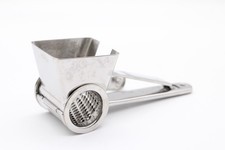 WMF Cromargan Käsereibe Parmesanreibe Mühle Kurbel Edelstahl