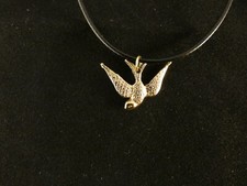 Schwalbe Anhänger mit Kette 24 Karat Vergoldet Gold Dove Vogel Bauernhof