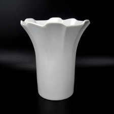 Schirnding Bavaria Porzellan Vase weiss Gewellt Dekorativ 90er Jahre ca. 18cm