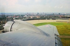 AK Airliner Postcard Flugzeug  Candy Bomber Flughafen BERLIN-TEMPELHOF