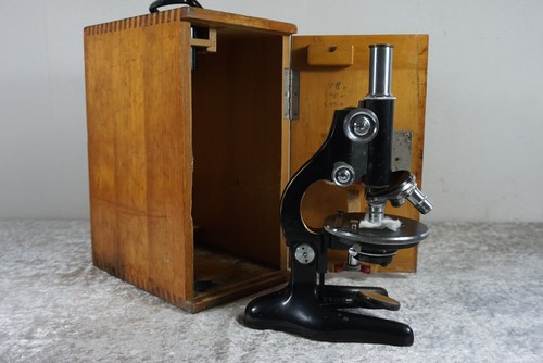 Antikes mikroskop h - w.,