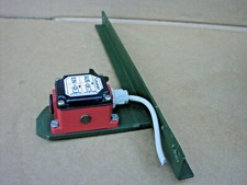 Türkontakt Schalter 24 V volt Shelter Kabine Zeppelin Nato Bw Bundeswehr Tür