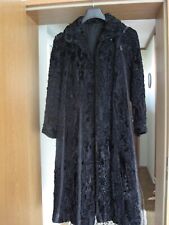 Breitschwanz Persianer mit Lederstreifen schwarz elegant