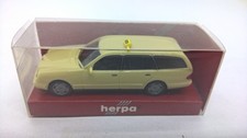 Herpa 043571 Mercedes E-Klasse S210 W210 Kombi T-Modell beige TAXI in OVP (26)