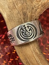 Overlay Ring, Man in the Mace