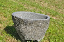 NATURSTEIN Trog aus