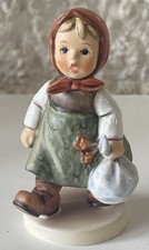 Hummel - Goebel Figur " Großmutter wartet"