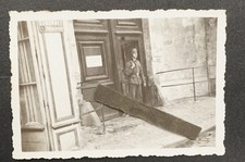 Foto Wk2 Panzerjäger Frankreich POW Gefangenenlager Valognes Wache Schild Soldat