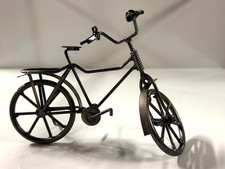 Deko-Fahrrad aus Metall –