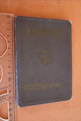 Alter lehrbrief eines maurers - lehrbrief,