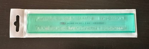 Zeichenschablone alphabet - m+r,