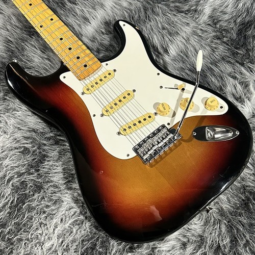 Fender japan stratocaster - [fender,
