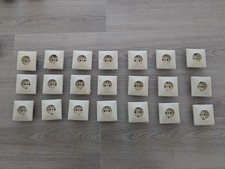 Jung TIP 90: 21x Steckdosen / 13x Schalter inkl. Rahmen und Abdeckungen