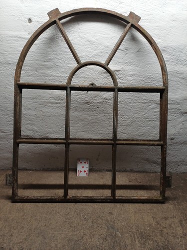 Massives altes fenster mit - fenster,