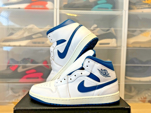Nike air jordan mid - air,