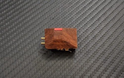 Exklusives holzgehäuse für - exklusives,