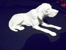Jagdhund liegend weiße Porzellanfigur Nymphenburg 510