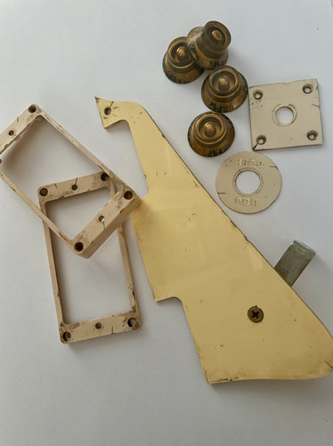 Aged gibson set pickguard - aged,