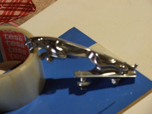 Jaguar emblem 724265 3wb - jaguar,