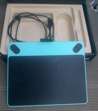 Wacom CTL-490DW-S Intuos Draw Stift Tablet Small Mint Blue; Nur Tablet