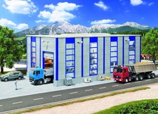 Lkw Reparaturhalle, Moderne