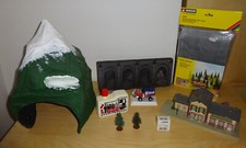 Verschiedene Modelleisenbahn Utensilien,Eisenbahntunnel,Bahnhof,Mauerplatte