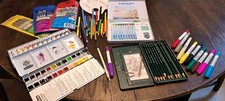 Acrylfarben, Aquarellfarben, Tuschestifte, Bleistifte, Buntstifte 