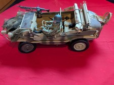 Dragon 1:6, Schwimmwagen, ca. 60 x 30 cm groß, mit einer Figur