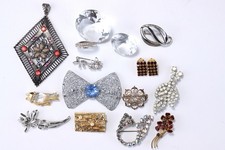 alte vintage Schmucksammlung Strass Mode Blume Granatbrosche Vogel Anhänger usw.