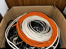 Ca 13Kg Kiste mit alten Kabeln