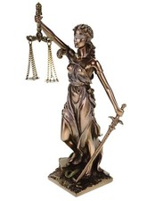 Justitia Göttin der