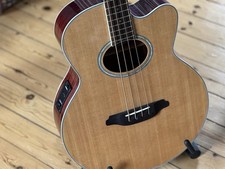 Aria Akustik Bass inkl Koffer