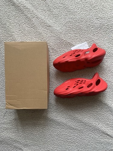 Yeezy foam runner vermilion - foam, 43