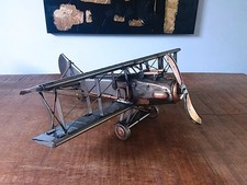 Großes doppeldecker flugzeug - doppeldecker,