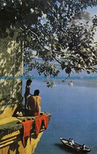 R067030 Banaras Ghats. Nach