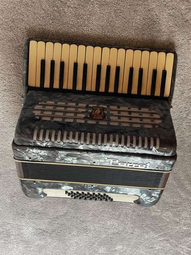 Parrot akordeon funktioniert - parrot,