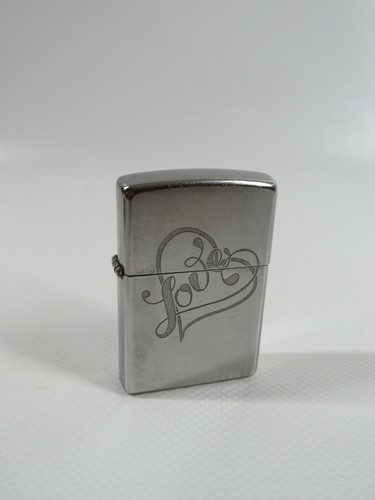 Altes sturmfeuerzeug zippo - altes,