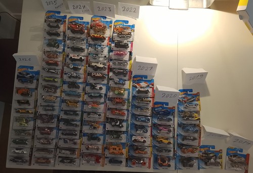 Treasure hunt hot wheels - hunt,