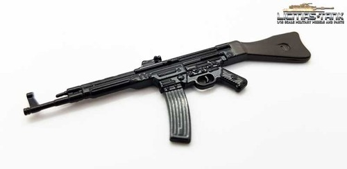 Sturmgewehr aus metall - 44,