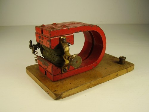 Antiker dampfmaschinen dynamo - antiker,