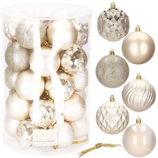 Weihnachtsbaumkugeln aus